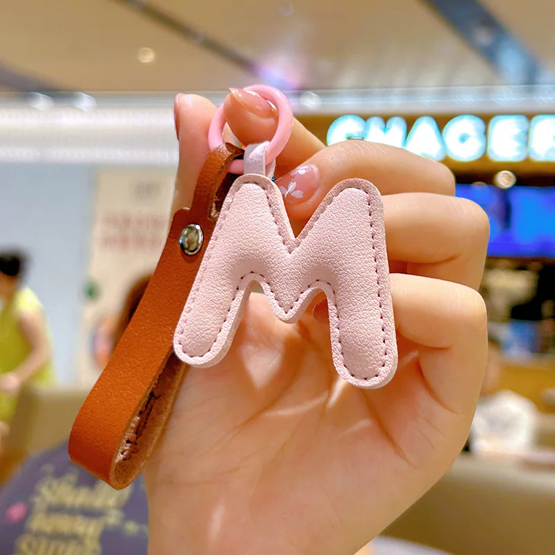 Llavero con letra inicial de c - Monogram Keychain Leather reseña y precio